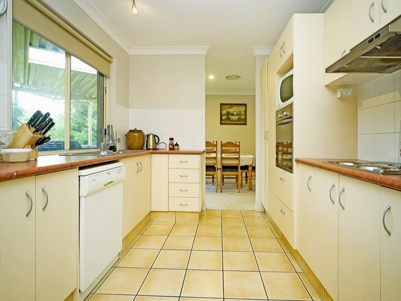 19 Kite Circuit, Arundel QLD 4214