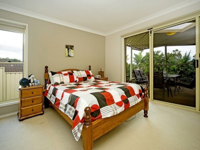 19 Kite Circuit, Arundel QLD 4214