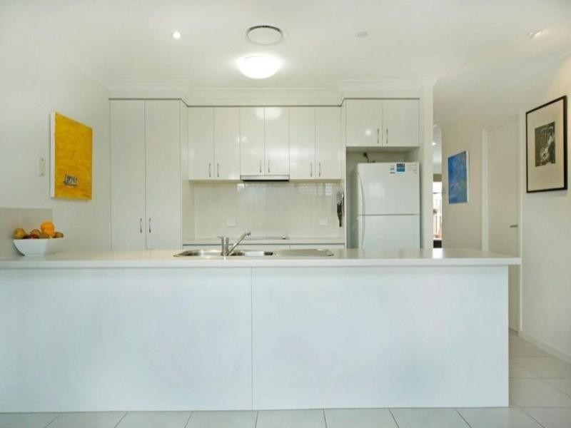 2 Currawong Crescent, Upper Coomera QLD 4209