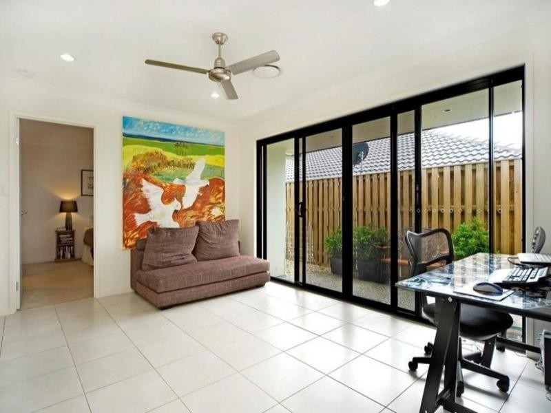 2 Currawong Crescent, Upper Coomera QLD 4209