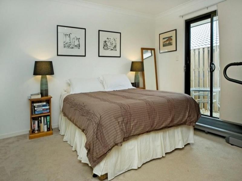 2 Currawong Crescent, Upper Coomera QLD 4209