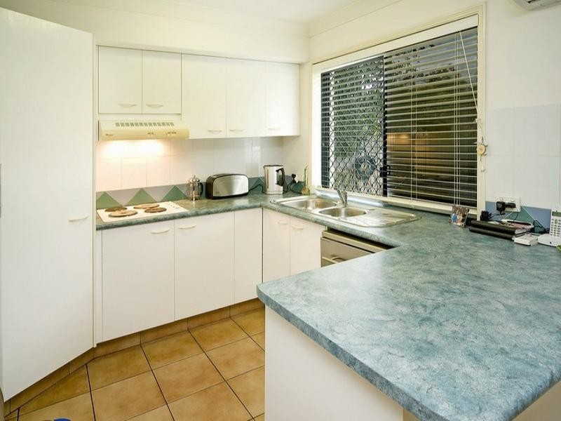 3/2 Pappas Way, Carrara QLD 4211