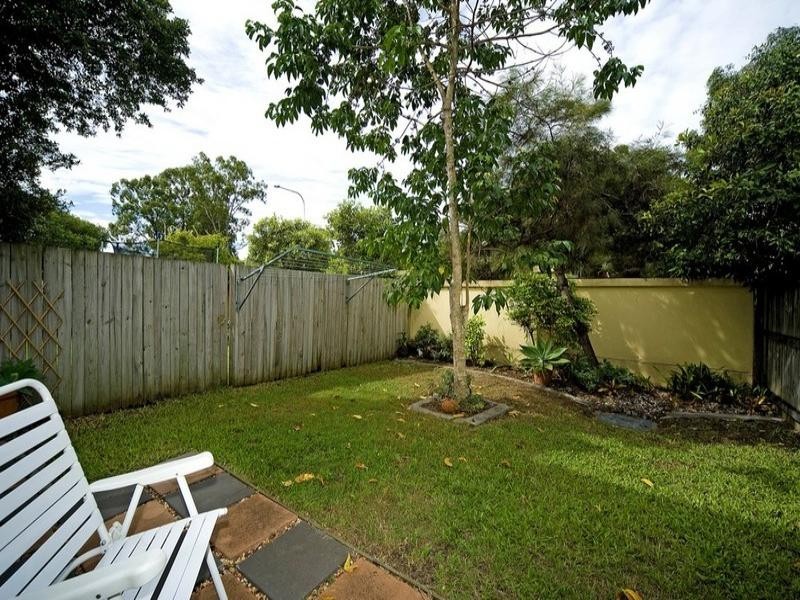 3/2 Pappas Way, Carrara QLD 4211