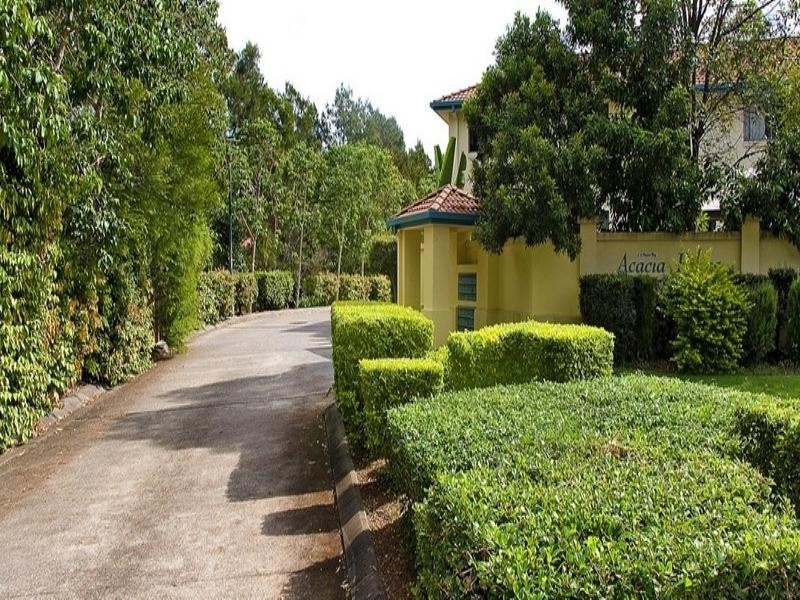 3/2 Pappas Way, Carrara QLD 4211