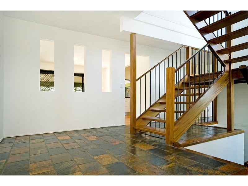15 Kula Close, Benowa QLD 4217