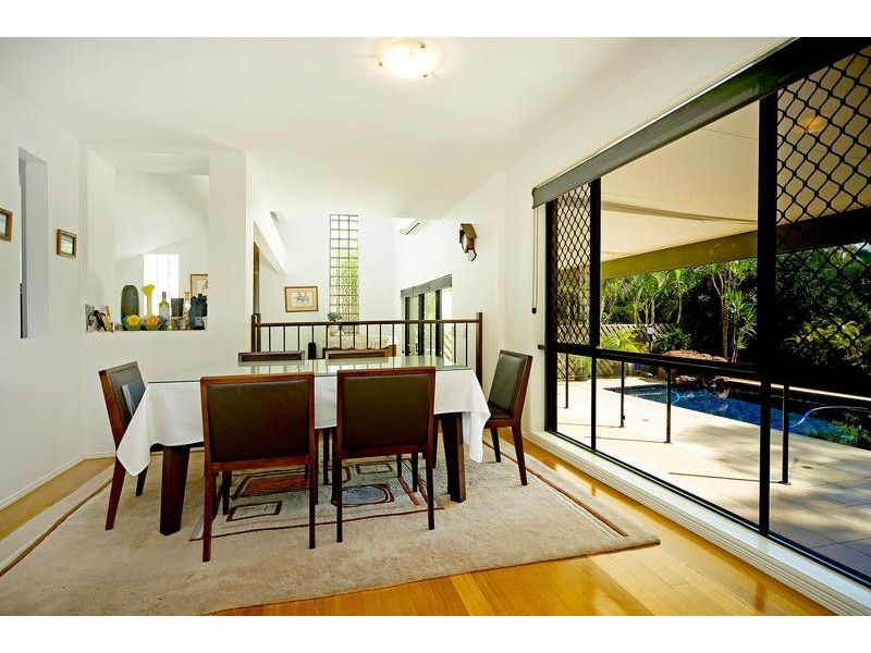 15 Kula Close, Benowa QLD 4217
