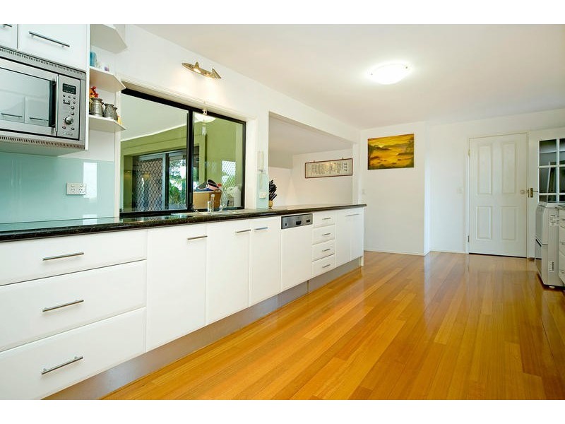 15 Kula Close, Benowa QLD 4217