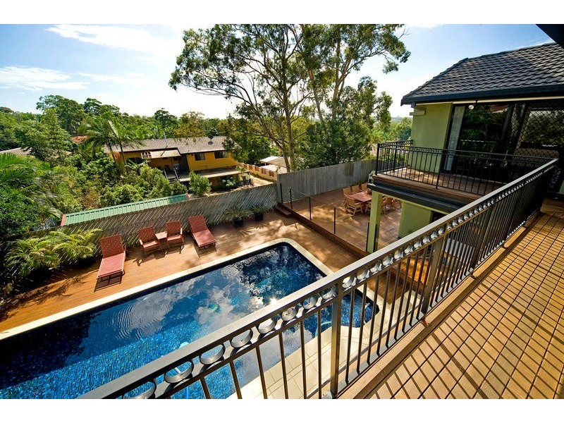 15 Kula Close, Benowa QLD 4217