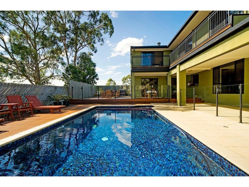 15 Kula Close, Benowa QLD 4217