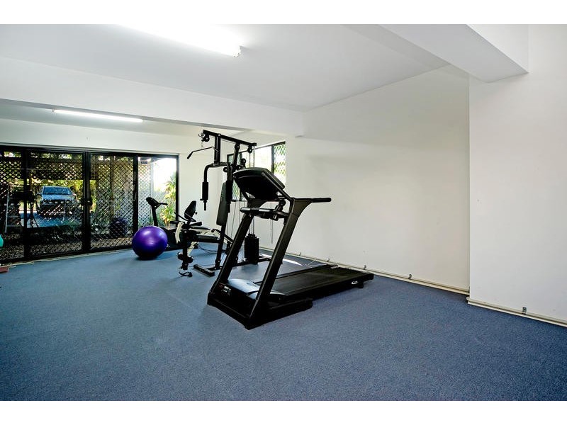 15 Kula Close, Benowa QLD 4217