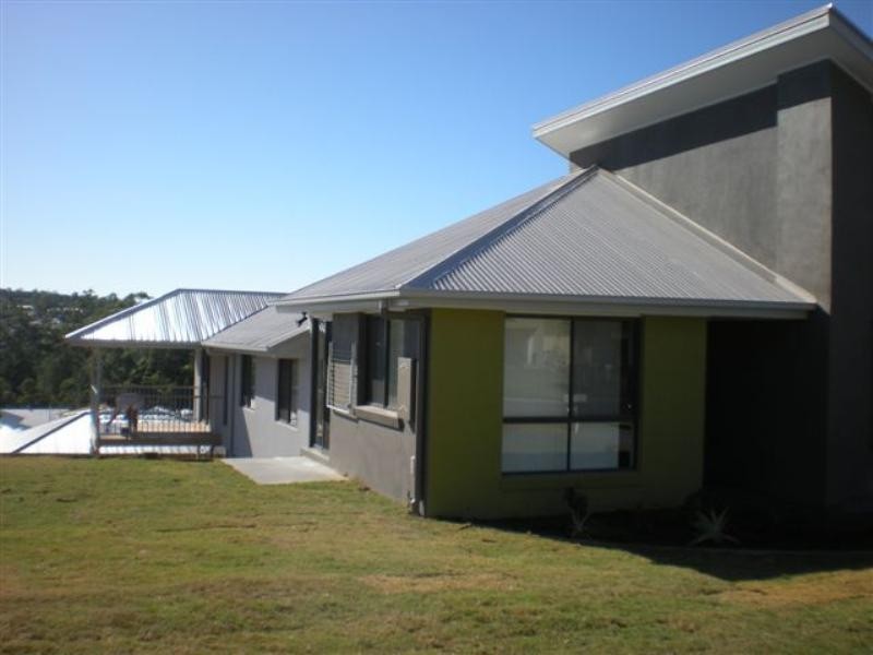 17 Harriet Lane, Oxenford QLD 4210