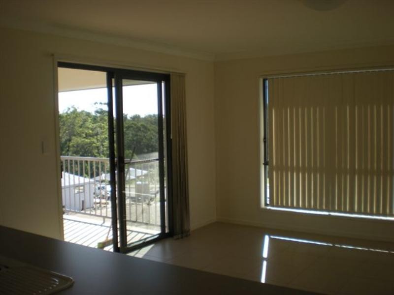 17 Harriet Lane, Oxenford QLD 4210