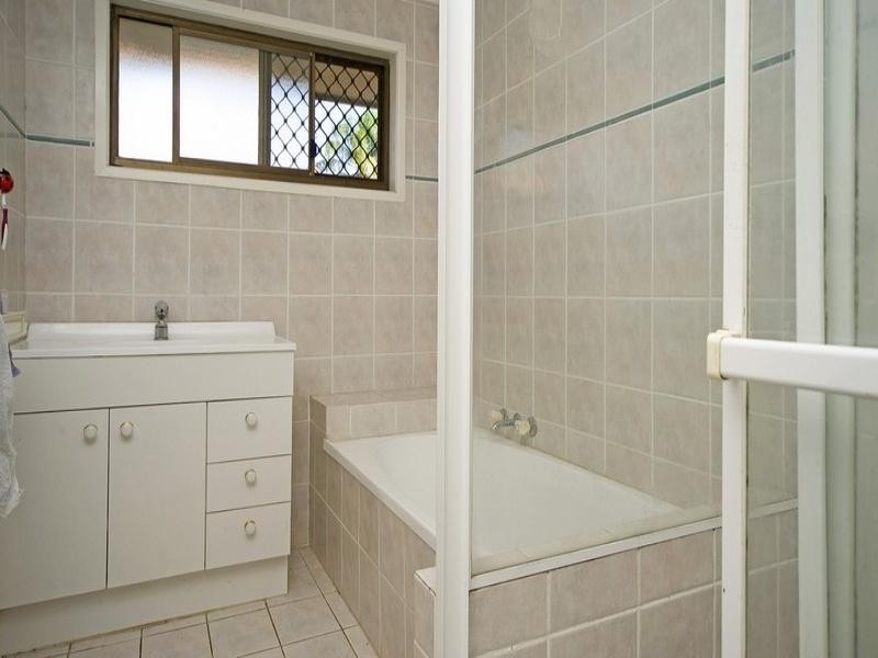 10 Wandilla Drive, Helensvale QLD 4212