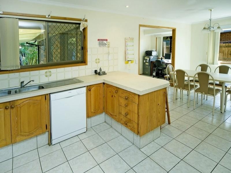 10 Wandilla Drive, Helensvale QLD 4212