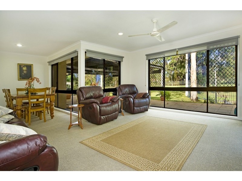 17 Ashford Road, Helensvale QLD 4212