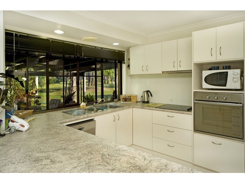 17 Ashford Road, Helensvale QLD 4212