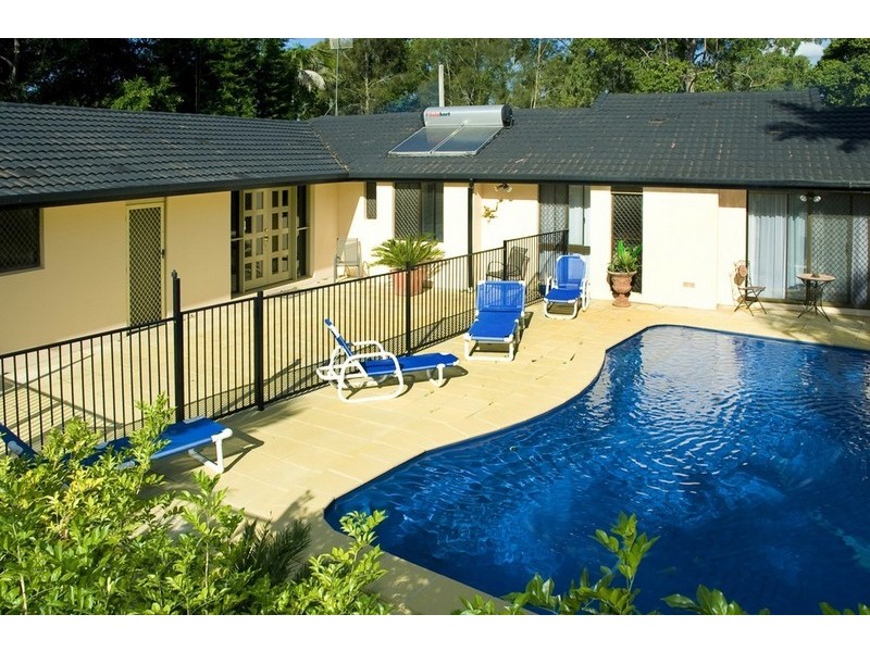 17 Ashford Road, Helensvale QLD 4212