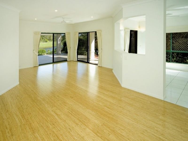 4 Steyning Court, Arundel QLD 4214