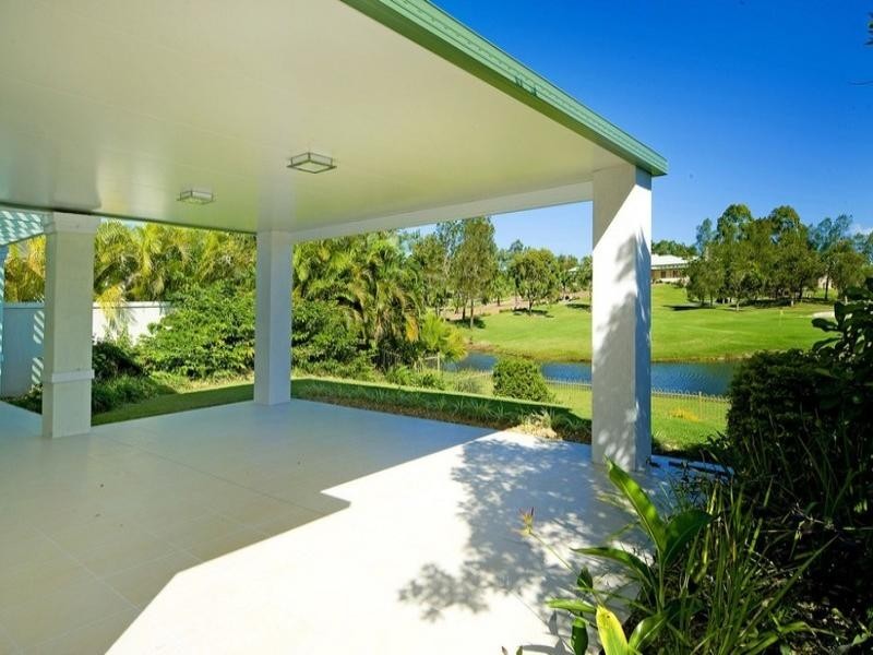 4 Steyning Court, Arundel QLD 4214