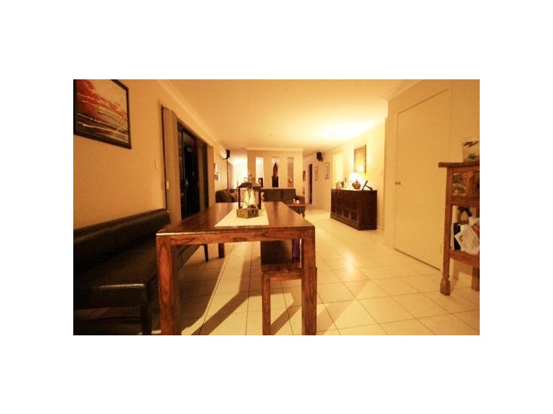 27 Carmarthen Circuit, Pacific Pines QLD 4211