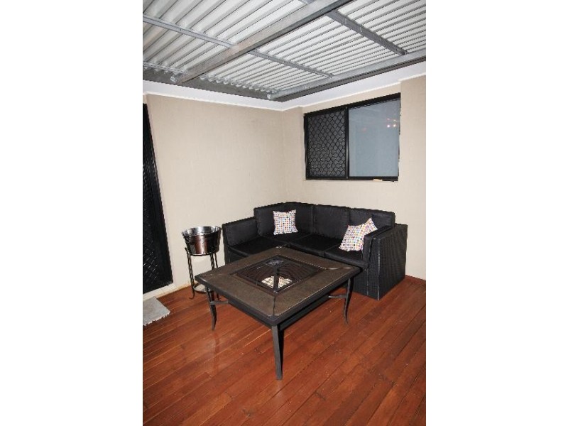 27 Carmarthen Circuit, Pacific Pines QLD 4211