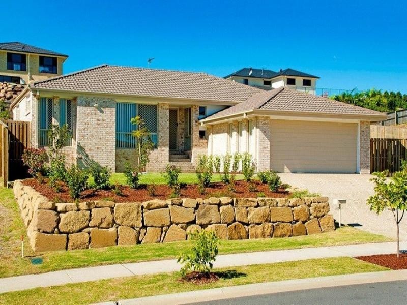 50 Hawkesbury Avenue, Pacific Pines QLD 4211