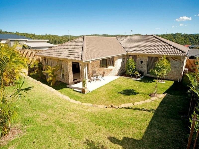 50 Hawkesbury Avenue, Pacific Pines QLD 4211