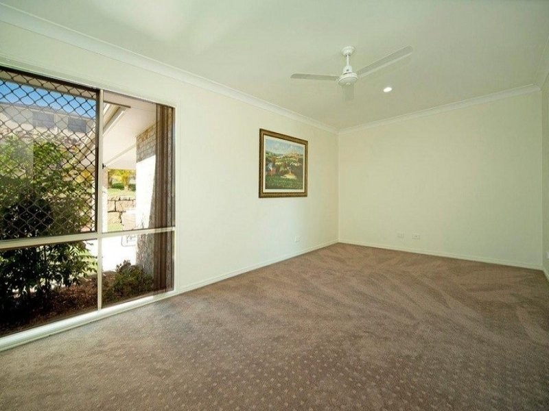 50 Hawkesbury Avenue, Pacific Pines QLD 4211