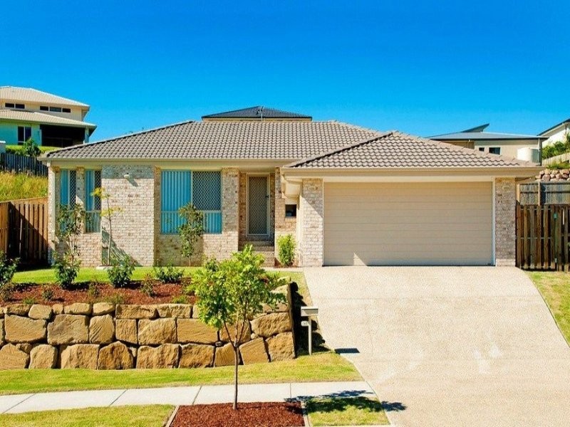 50 Hawkesbury Avenue, Pacific Pines QLD 4211