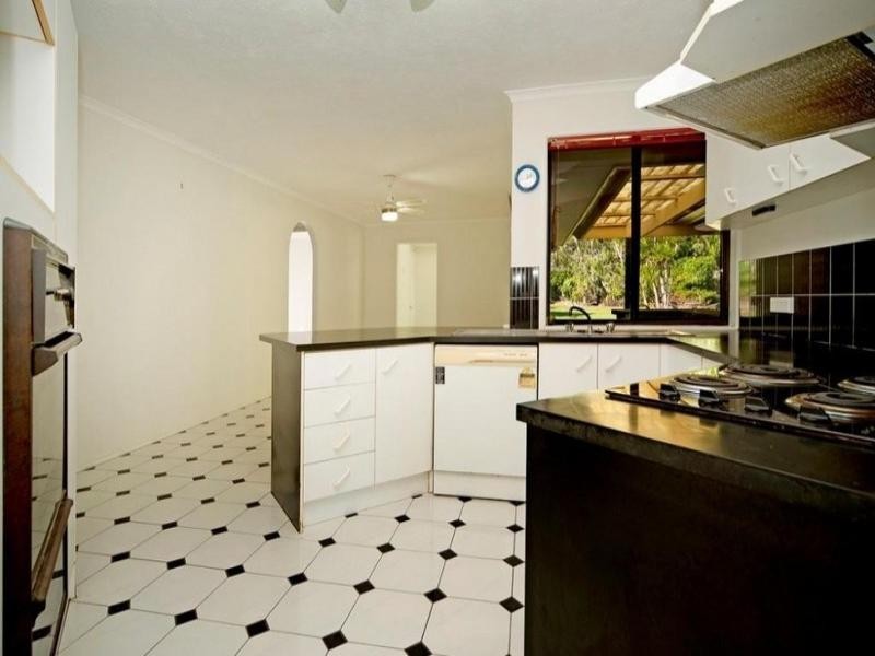 37 Mildura Drive, Helensvale QLD 4212