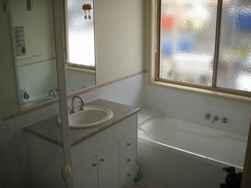 5 Greensborough Crescent, Parkwood QLD 4214