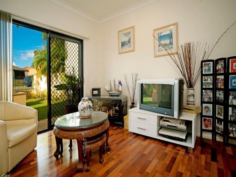 29 Lantau Crescent, Varsity Lakes QLD 4227