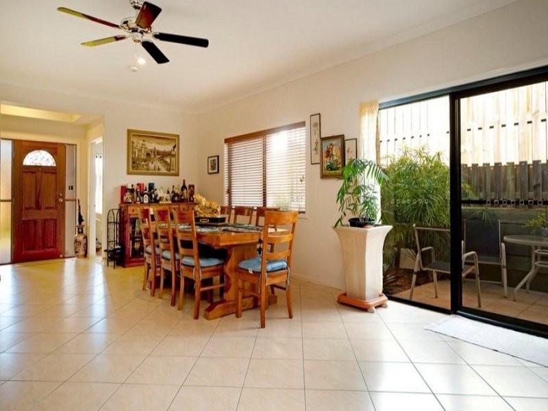 29 Lantau Crescent, Varsity Lakes QLD 4227