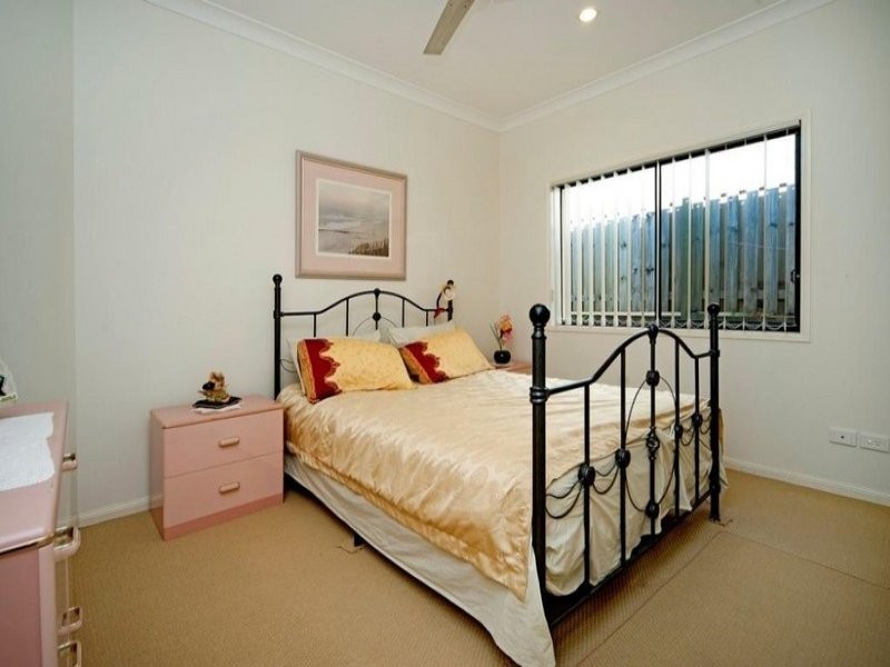 29 Lantau Crescent, Varsity Lakes QLD 4227