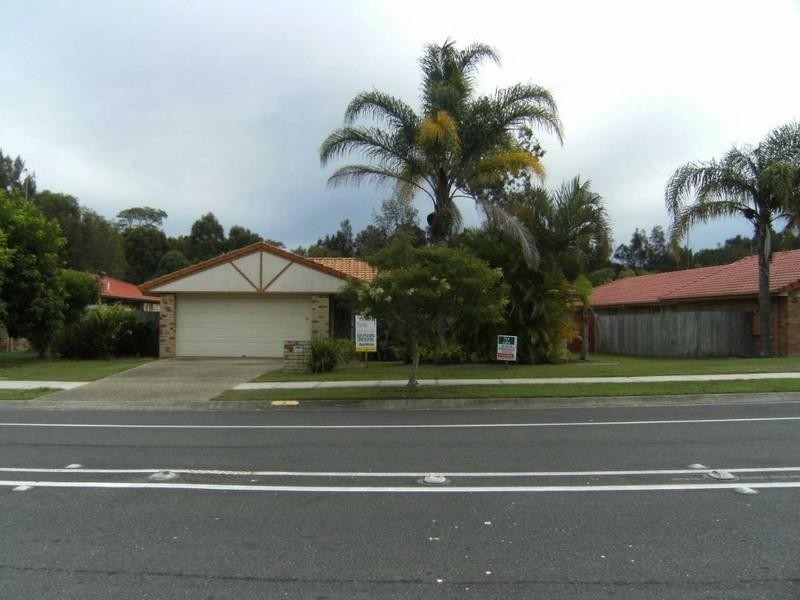 4 Cootharaba Drive, Helensvale QLD 4212
