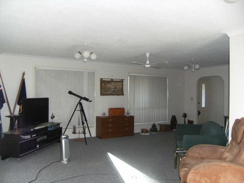 4 Cootharaba Drive, Helensvale QLD 4212