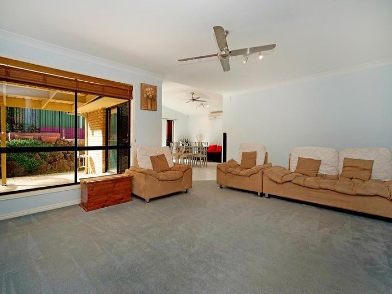 3 Equador Court, Pacific Pines QLD 4211