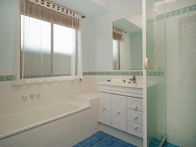 3 Equador Court, Pacific Pines QLD 4211