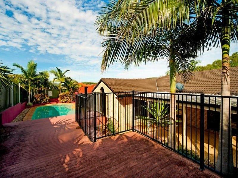 3 Equador Court, Pacific Pines QLD 4211