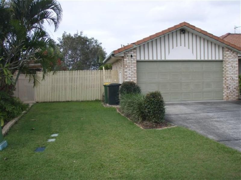 13 Rosswood Court, Helensvale QLD 4212