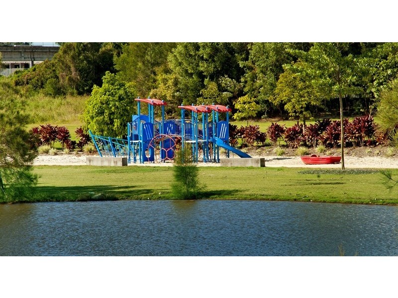 1 Fleetwood Court, Helensvale QLD 4212