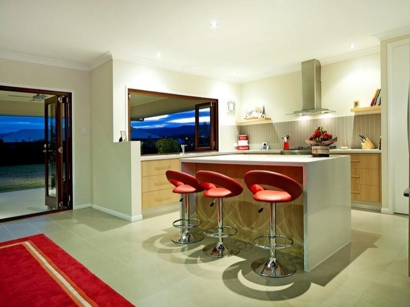 12 Meadow Court, Maudsland QLD 4210