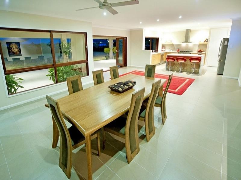 12 Meadow Court, Maudsland QLD 4210