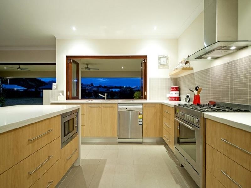 12 Meadow Court, Maudsland QLD 4210