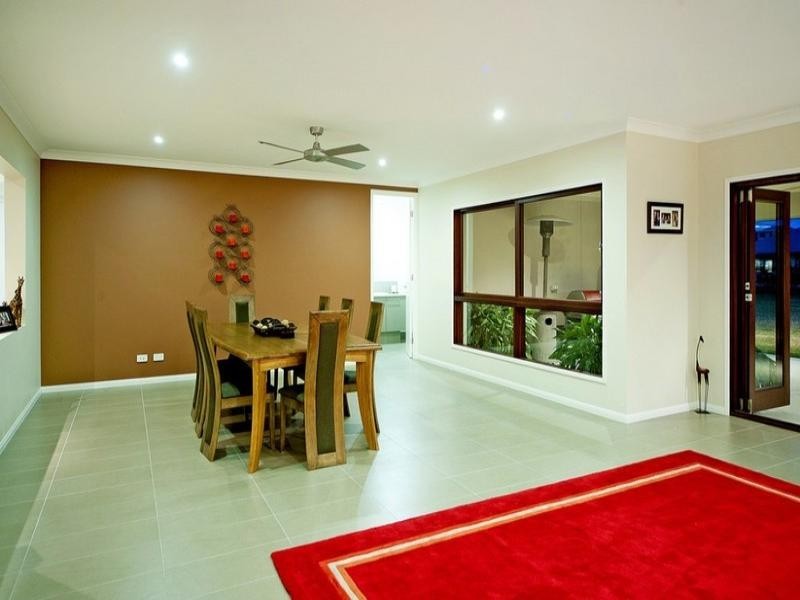 12 Meadow Court, Maudsland QLD 4210