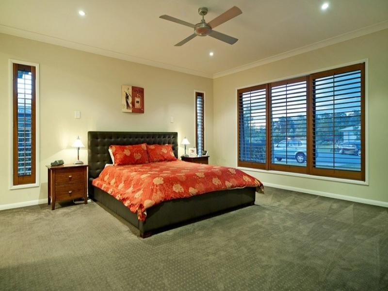 12 Meadow Court, Maudsland QLD 4210