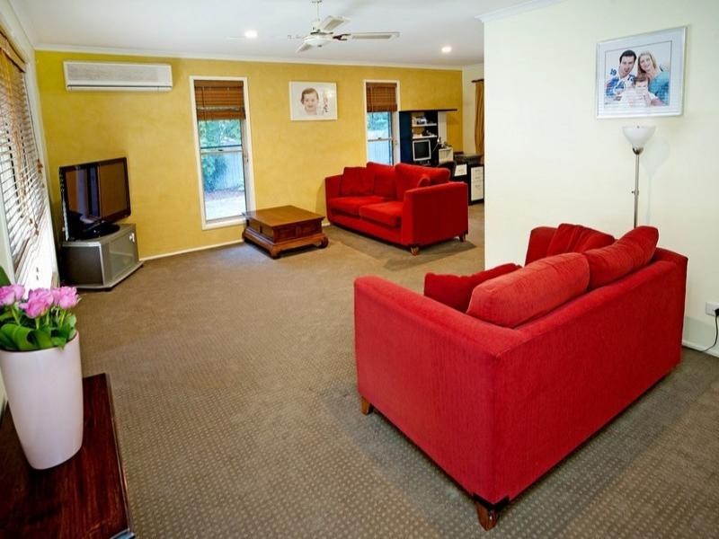 16 Village Way, Oxenford QLD 4210