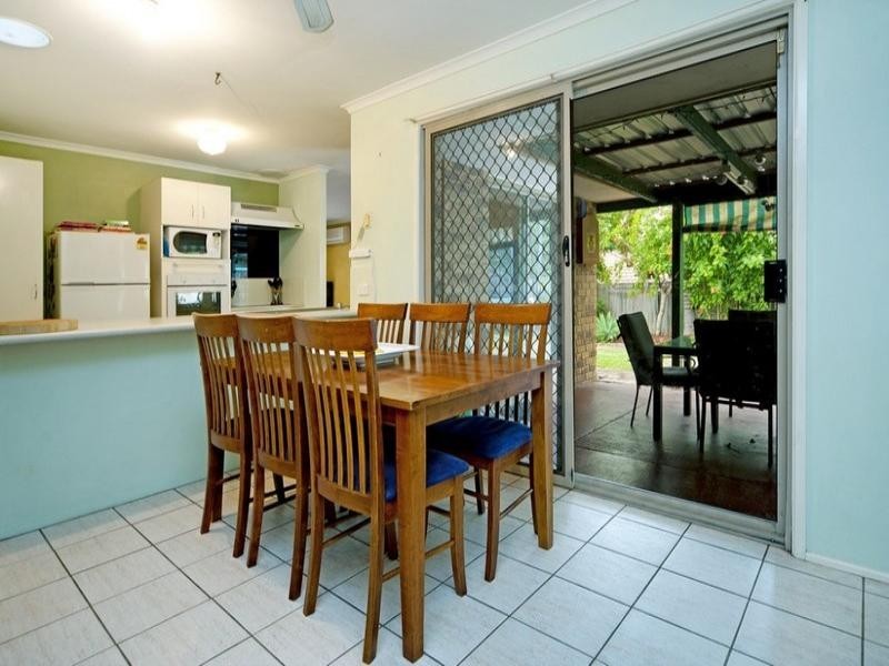 16 Village Way, Oxenford QLD 4210