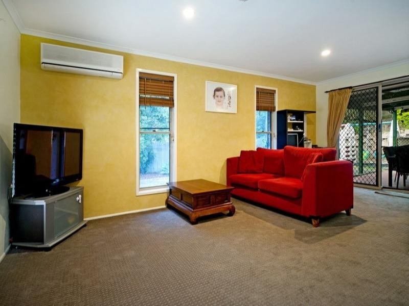 16 Village Way, Oxenford QLD 4210