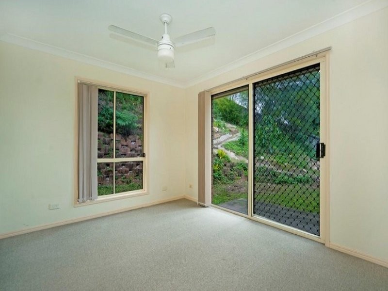 5 Guy Lane, Oxenford QLD 4210